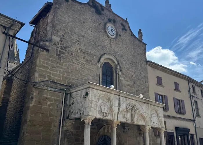 Semesterbostad Chez Oanel